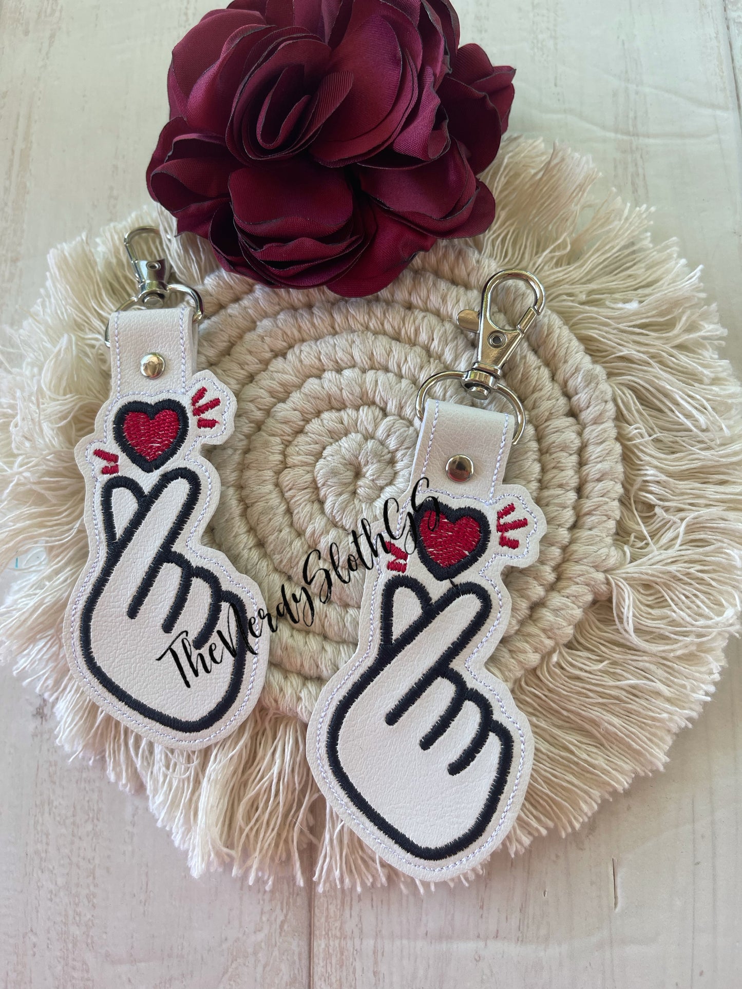 K-pop Finger Heart Keychain