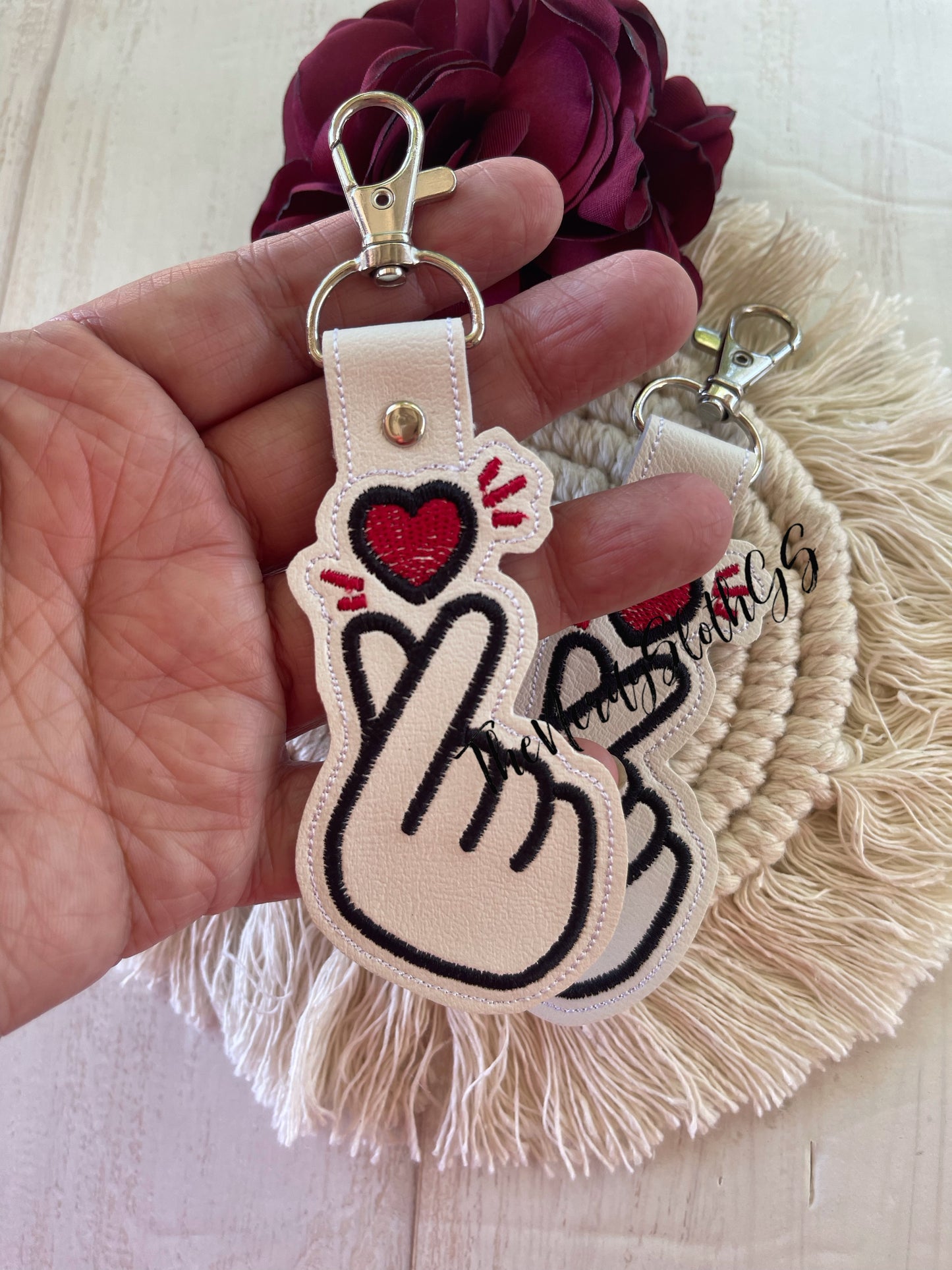 K-pop Finger Heart Keychain