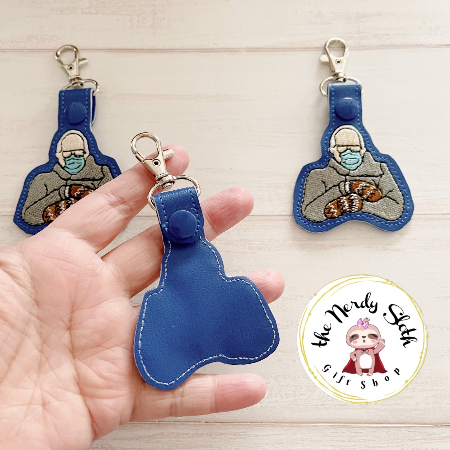 El Tío Bernie con mittens Keychain